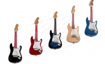 Магнит миниат.ГИТАРА Fender Stratocaster 10см. (7 цветов)